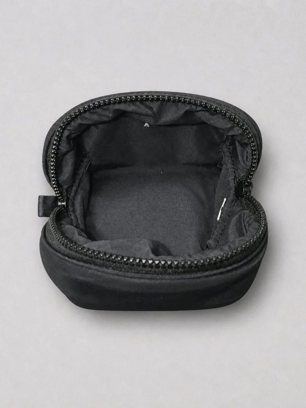 kate spade black zip pouch with gold logo
